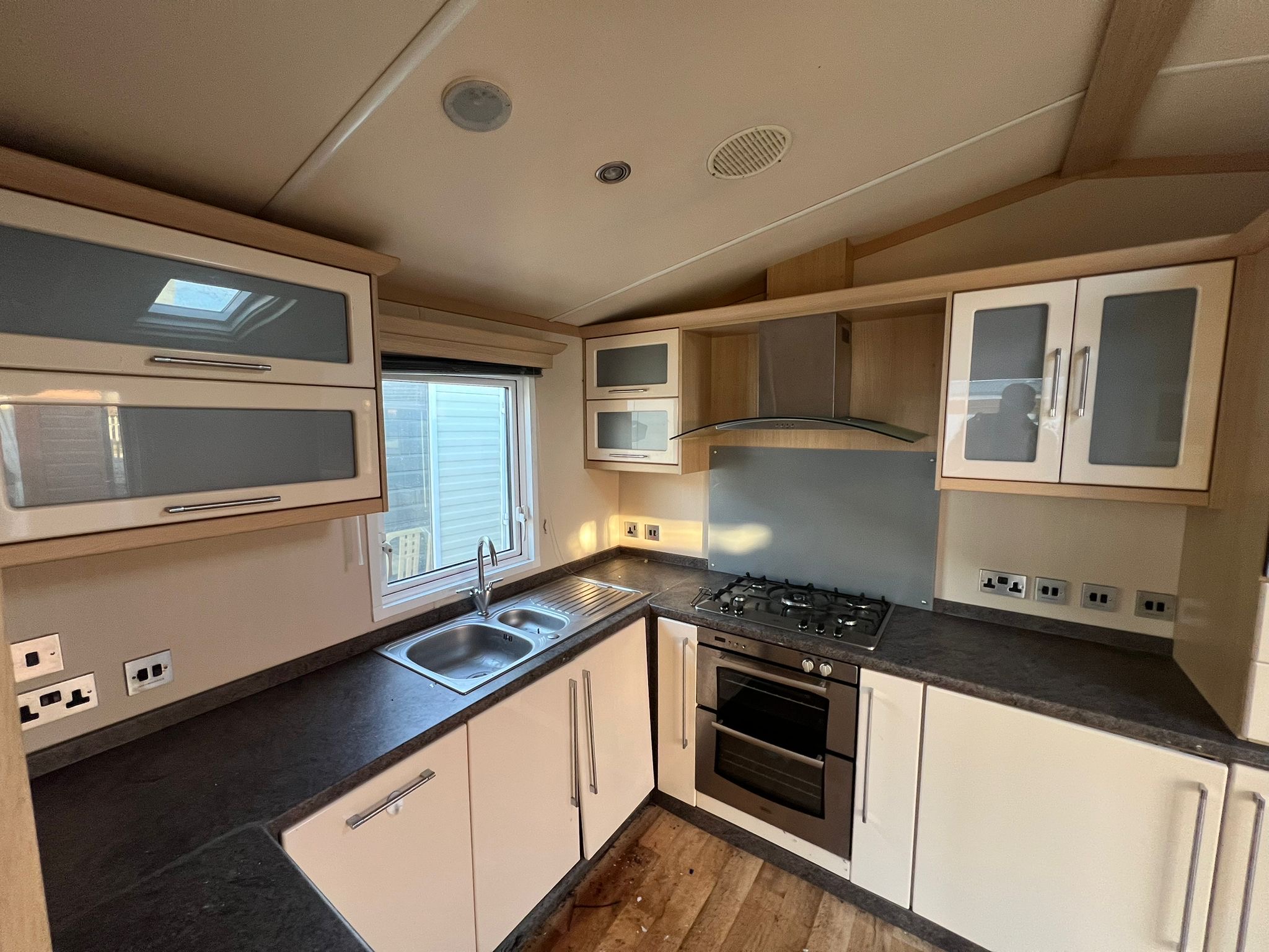 Mobilus namelis Essence ATVYKSTA — изображение 13